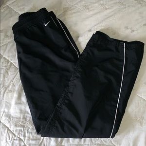 🏃🏼‍♀️• Nike Windbreaker Pants•🏃🏼‍♀️